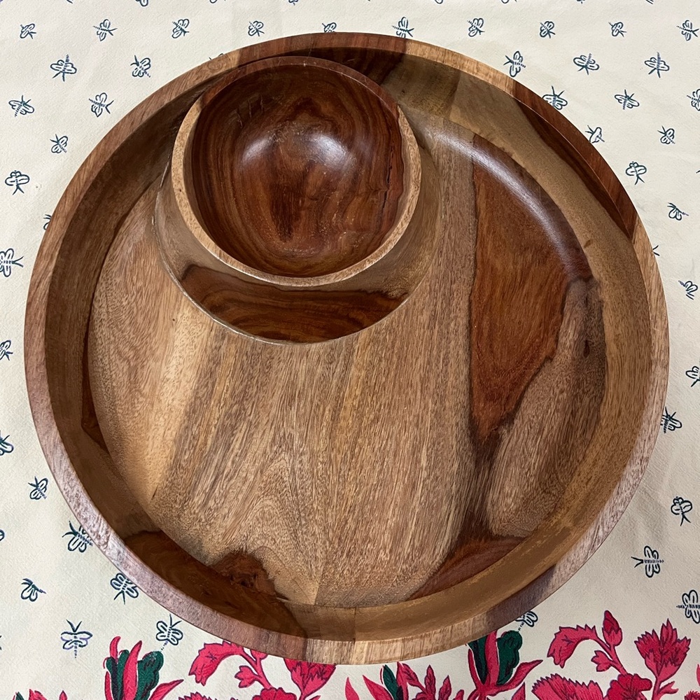 Solid Hardwood Chip & Dip Serving Bowl | One-Piece Carved Design | 12” Round